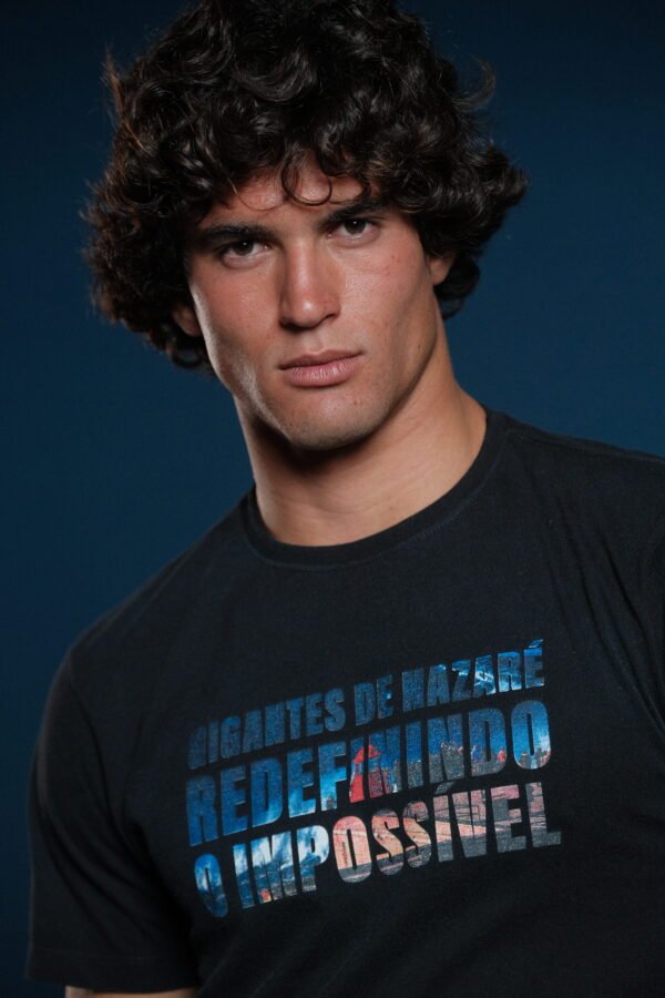 T-shirt Redefining the Impossible PT - Preta