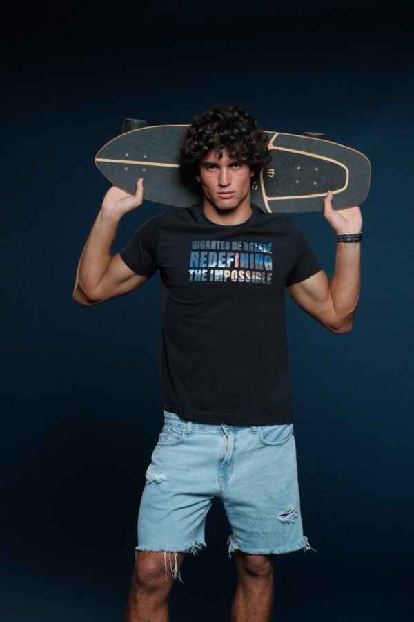 T-shirt Redefining the Impossible EN - Preta