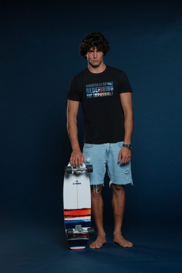 T-shirt Redefining the Impossible EN - Preta