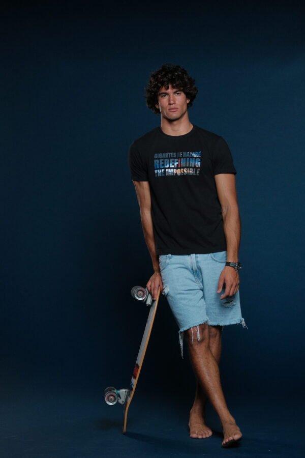 T-shirt Redefining the Impossible EN - Preta